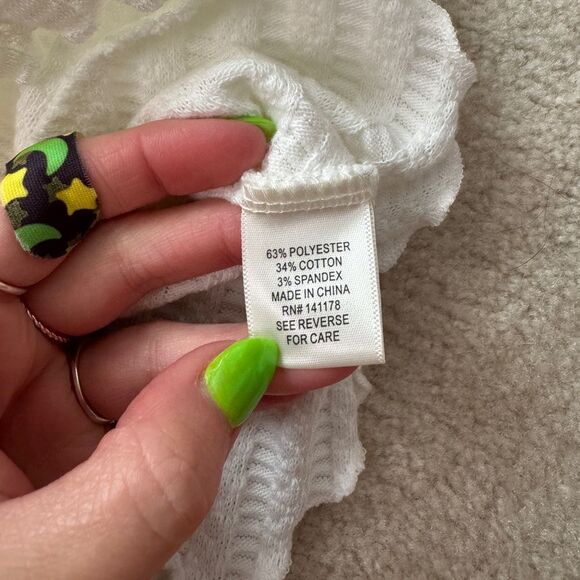 Women’s Textured/Ribbed Partial Open Back Crop Blouse Sz M - Picture 4 of 4